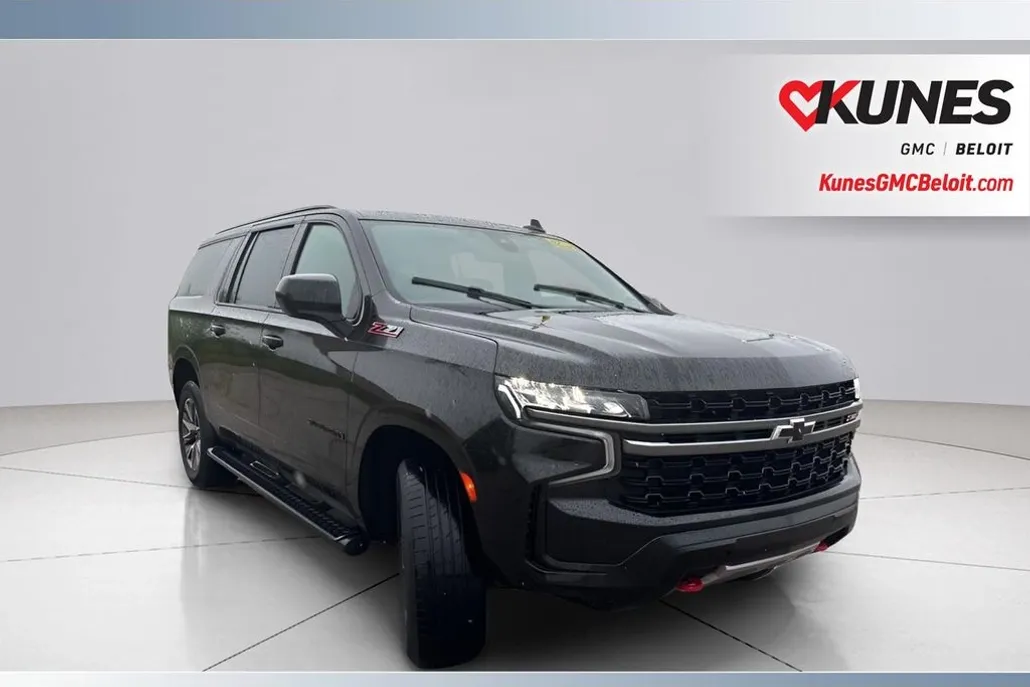 2022 Chevrolet Suburban Z71 photo 1