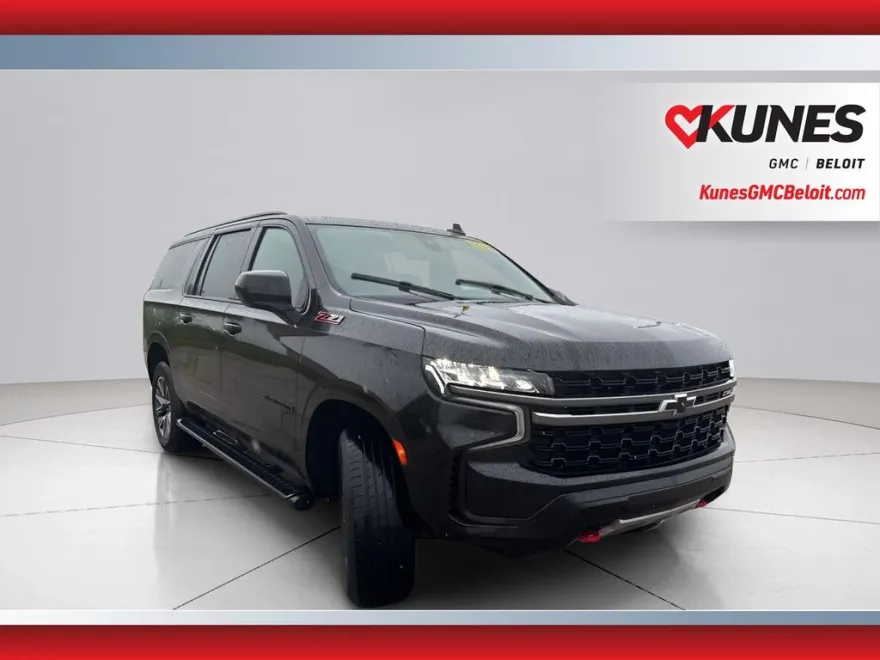 2022 Chevrolet Suburban Z71 photo 1
