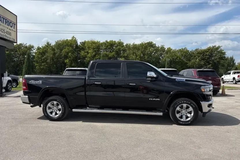 2022 Ram 1500 Laramie photo 1