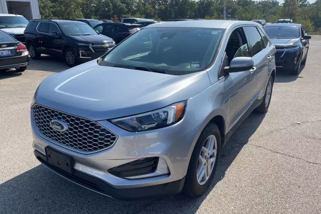 2024 Ford Edge SEL photo 1