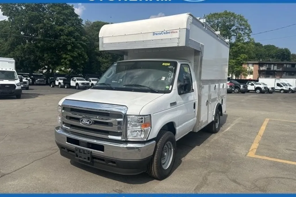 2026 Ford E-350 Base photo 1