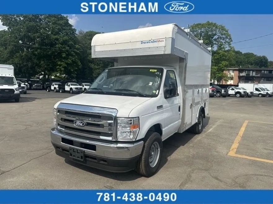 2026 Ford E-350 Base photo 1