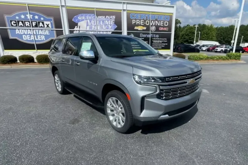 2023 Chevrolet Suburban Premier photo 1