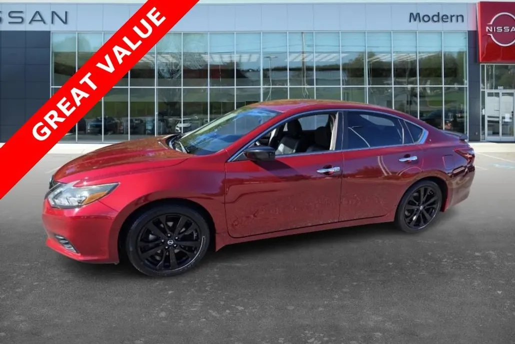 2017 Nissan Altima 2.5 SR photo 1
