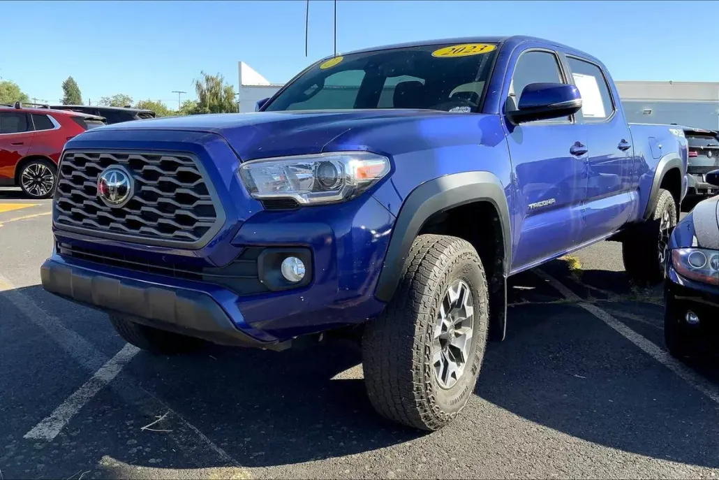 2023 Toyota Tacoma TRD V6 photo 1