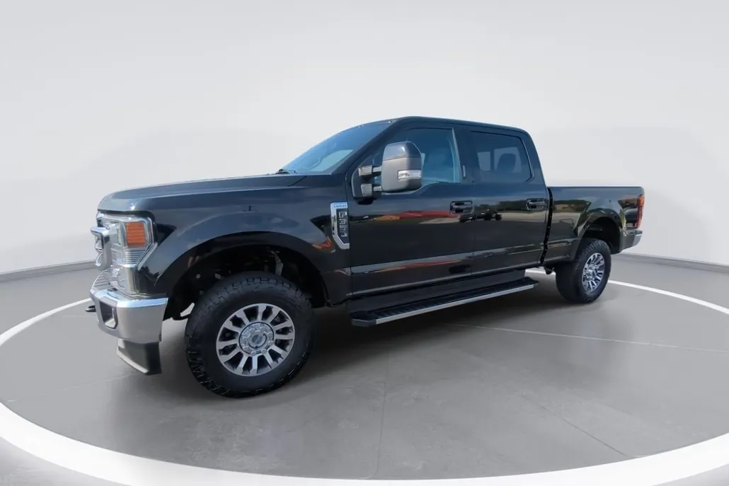 2021 Ford F-350 Lariat photo 1