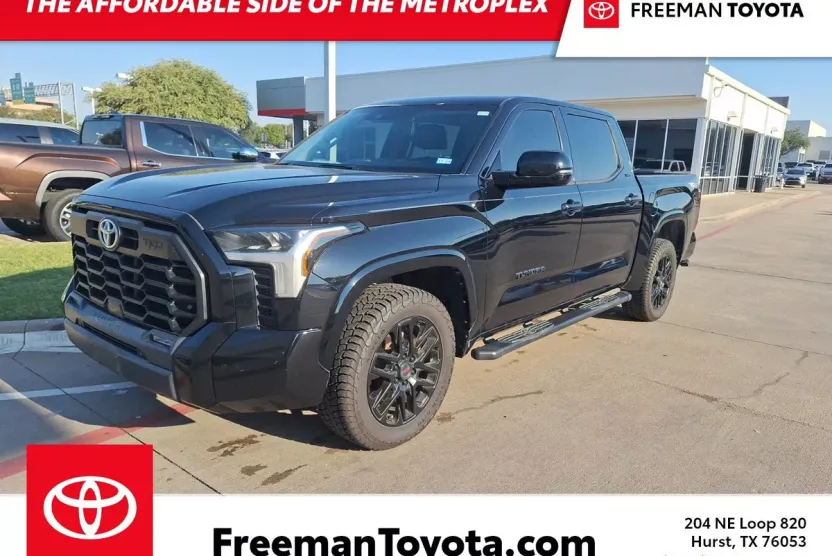 2023 Toyota Tundra TRD photo 1