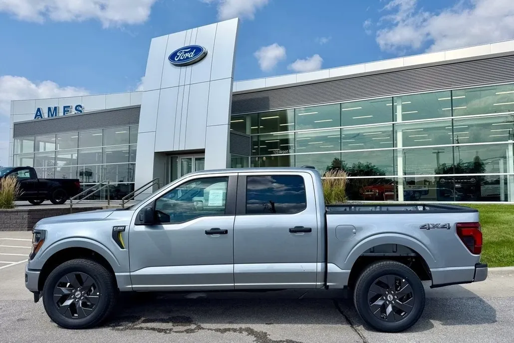 2025 Ford F-150 STX photo 1