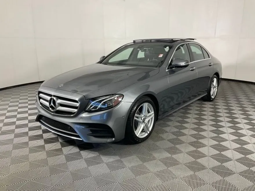 2020 Mercedes Benz E 350 4MATIC photo 1