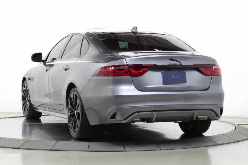 2024 Jaguar XF P300 R-Dynamic SE photo 1