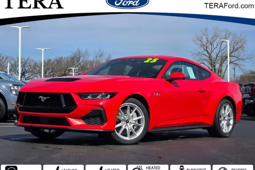 2025 Ford Mustang GT Premium photo 1