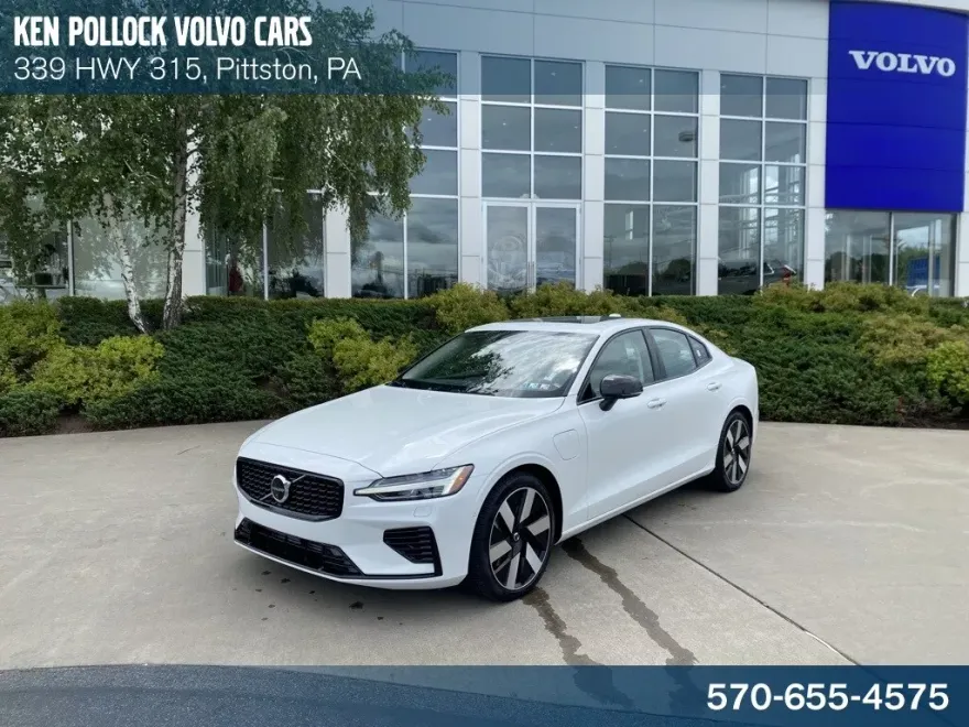 2024 Volvo S60 Recharge T8 Plus photo 1