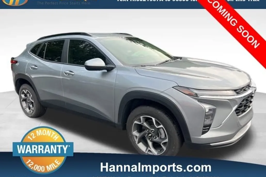 2024 Chevrolet Trax LT photo 1