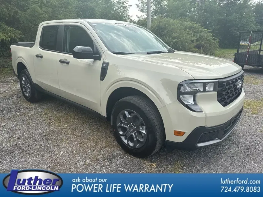 2025 Ford Maverick XLT photo 1