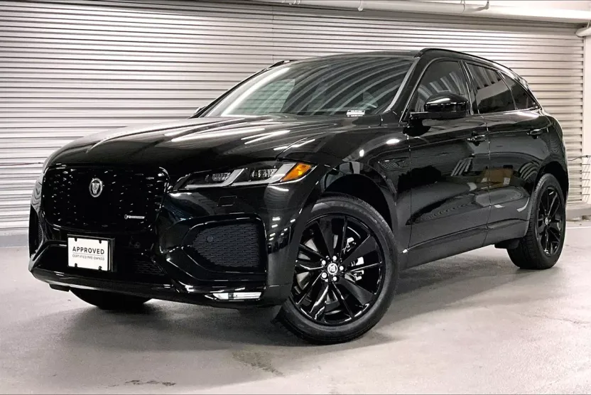 2025 Jaguar F-PACE P250 photo 1