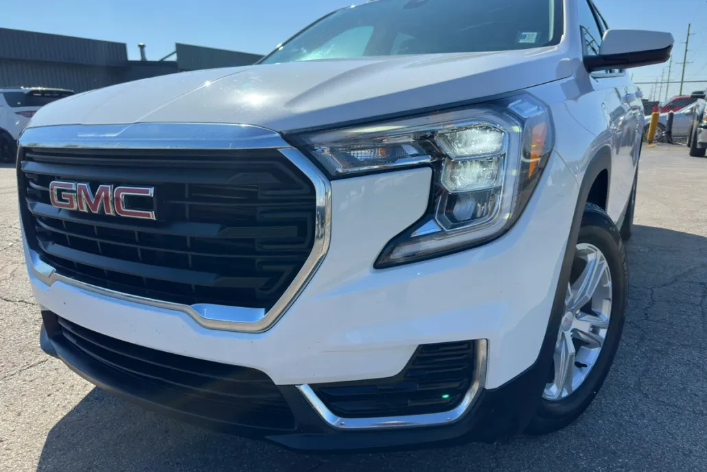 2023 Gmc Terrain SLE photo 1