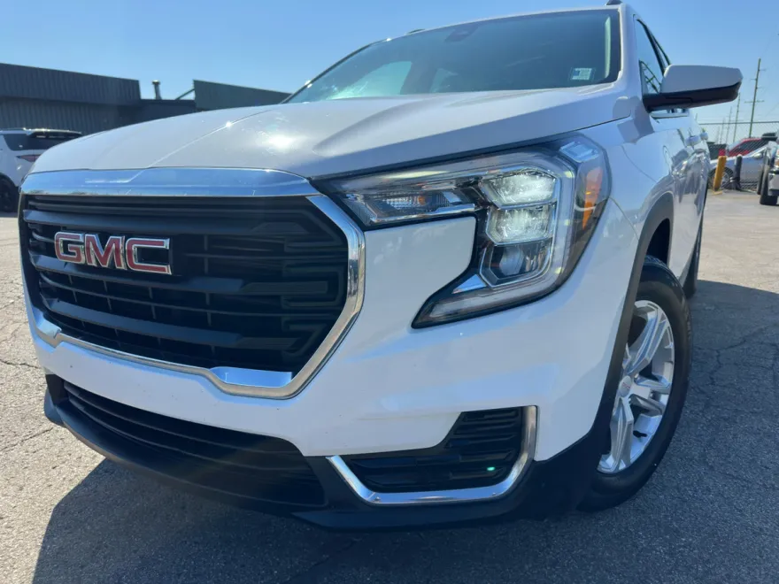 2023 Gmc Terrain SLE photo 1