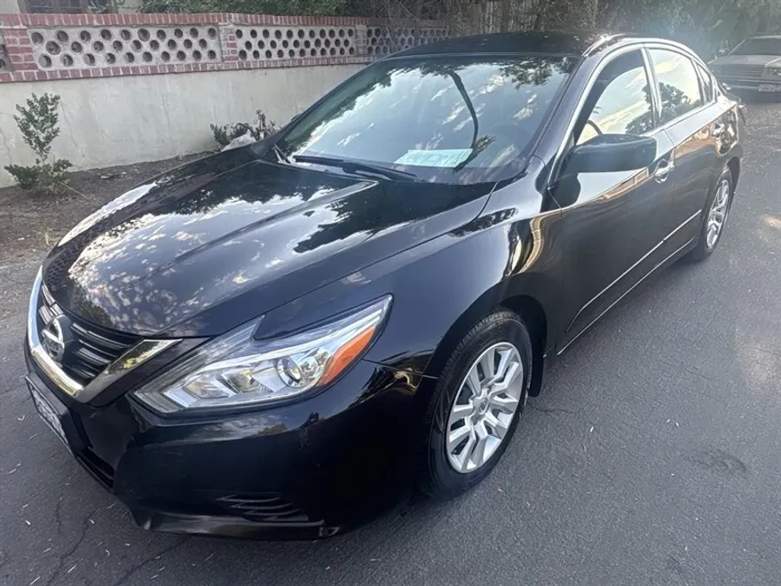 2018 Nissan Altima 2.5 S photo 1