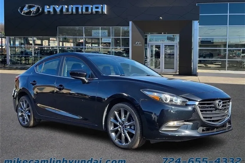 2018 Mazda Mazda3 Touring photo 1