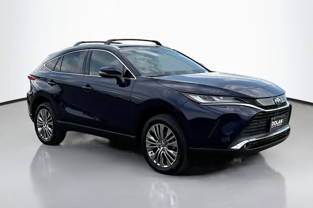 2023 Toyota Venza XLE photo 1