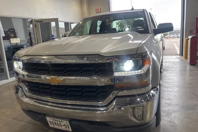 2019 Chevrolet Silverado 1500 LT photo 1