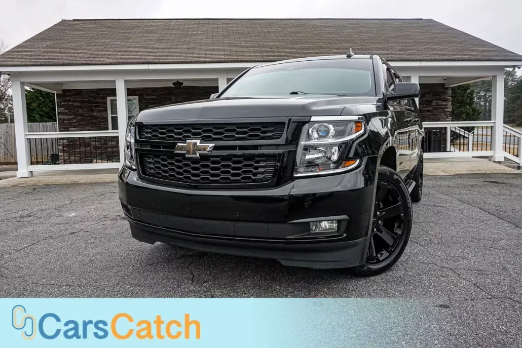 2016 Chevrolet Suburban LT photo 1