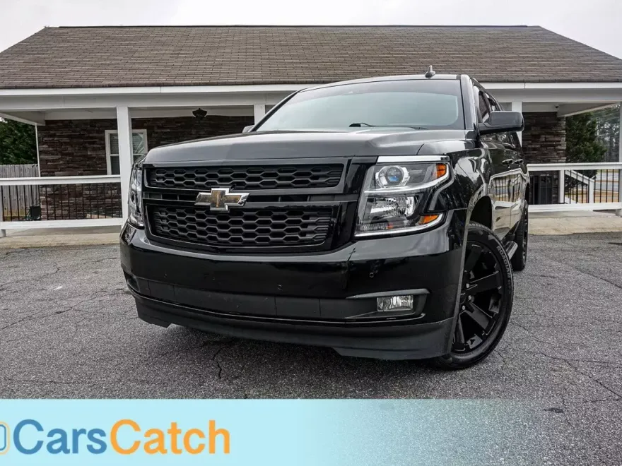 2016 Chevrolet Suburban LT photo 1
