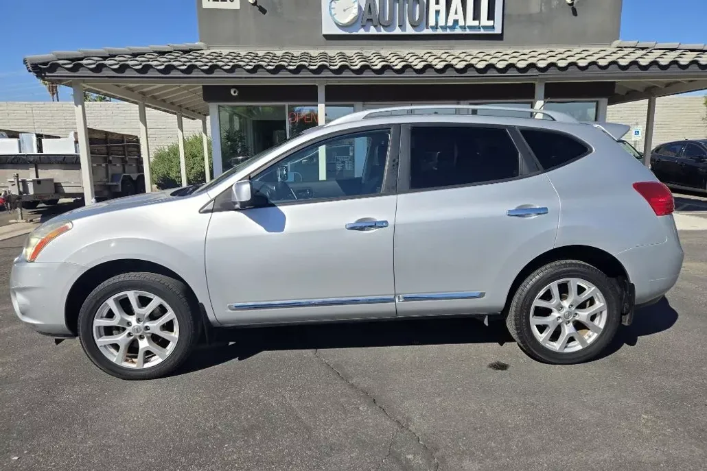 2012 Nissan Rogue SL photo 1