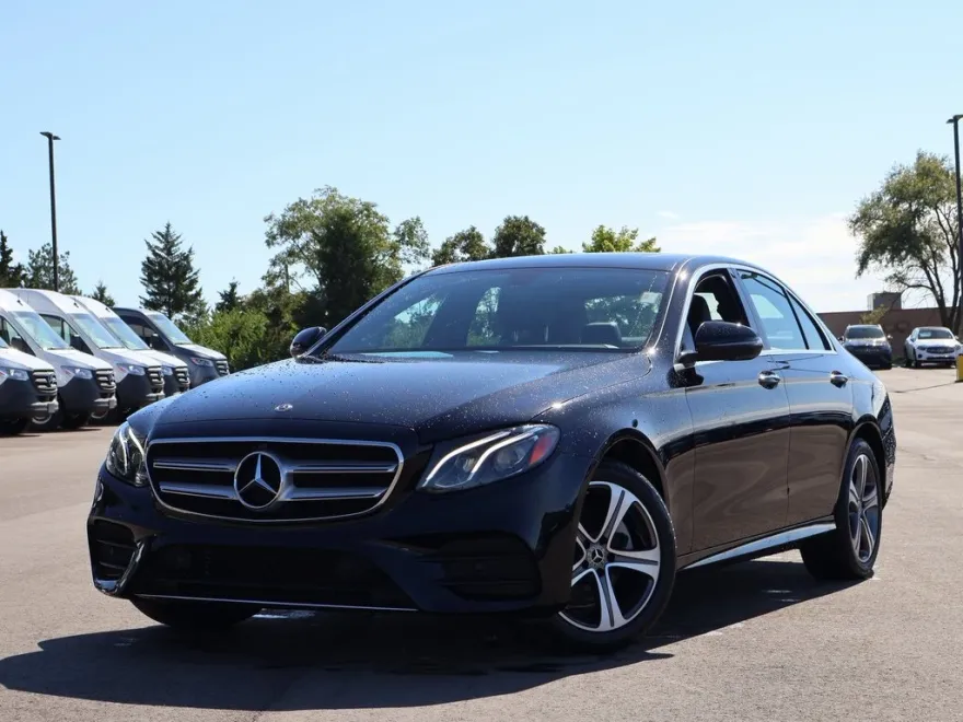 2019 Mercedes Benz E 300 4MATIC photo 1