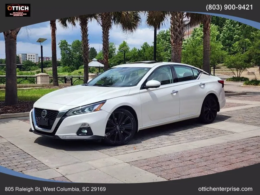 2019 Nissan Altima 2.5 Platinum photo 1