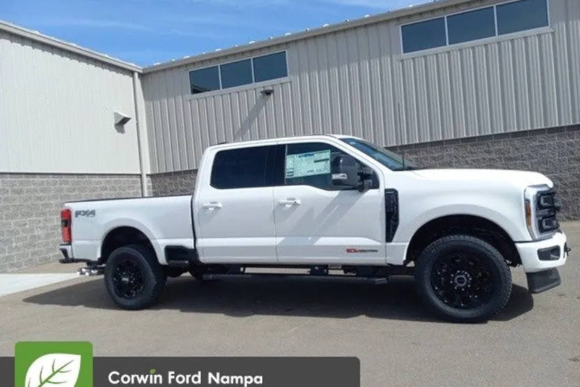 2025 Ford F-350 Lariat photo 1