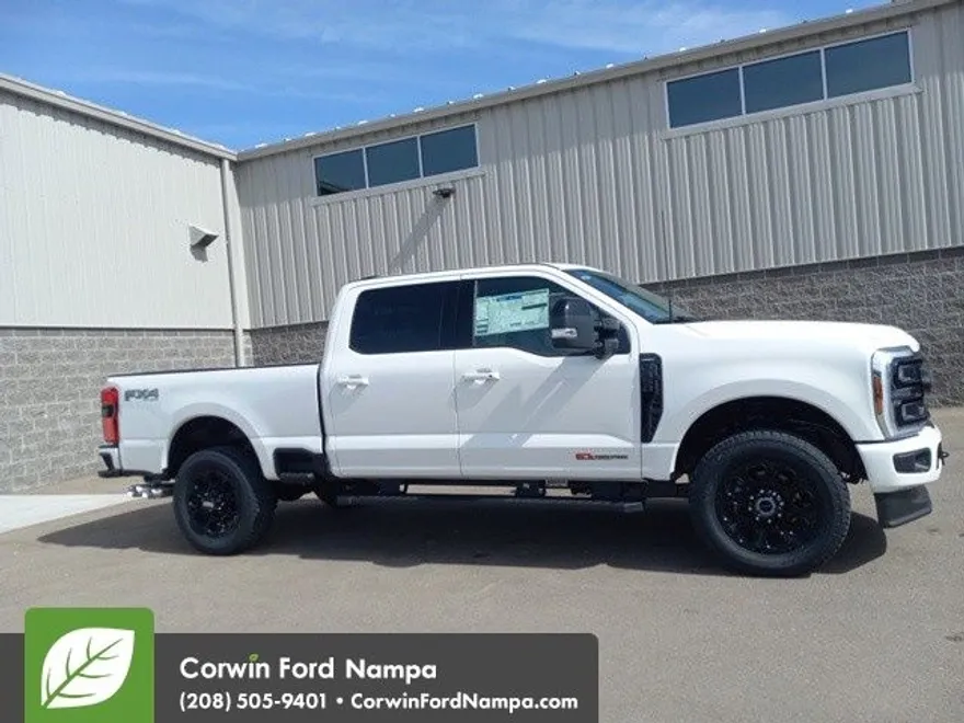 2025 Ford F-350 Lariat photo 1