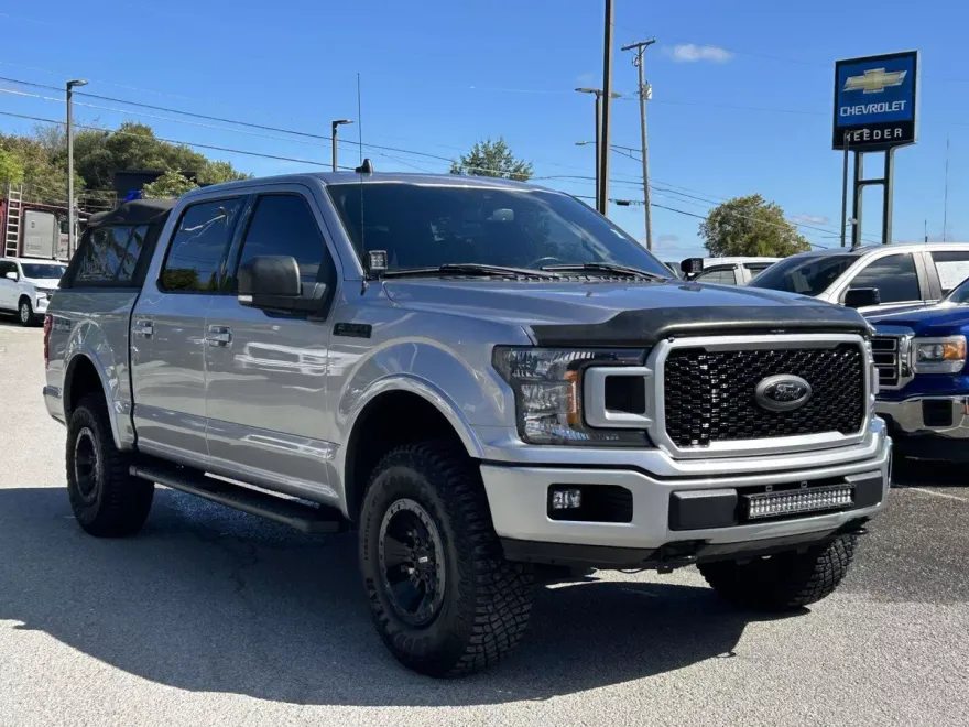 2020 Ford F-150 XLT photo 1