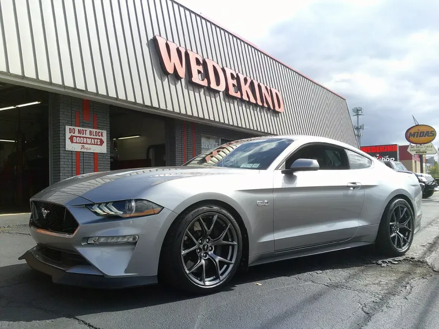 2020 Ford Mustang GT photo 1