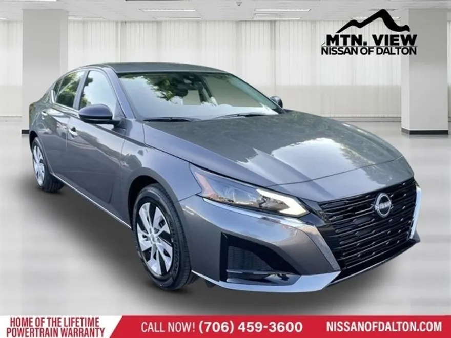 2025 Nissan Altima S photo 1