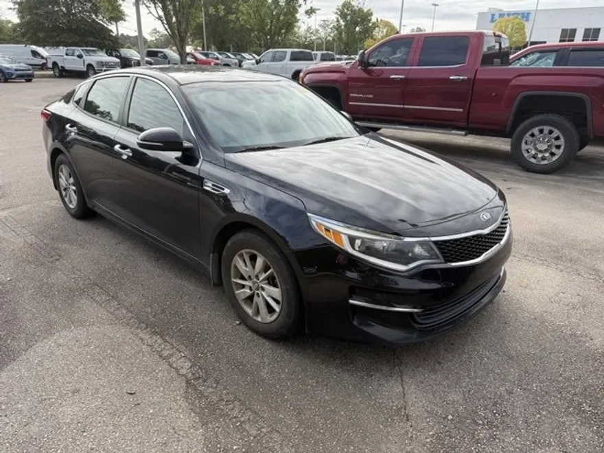 2016 Kia Optima LX photo 1