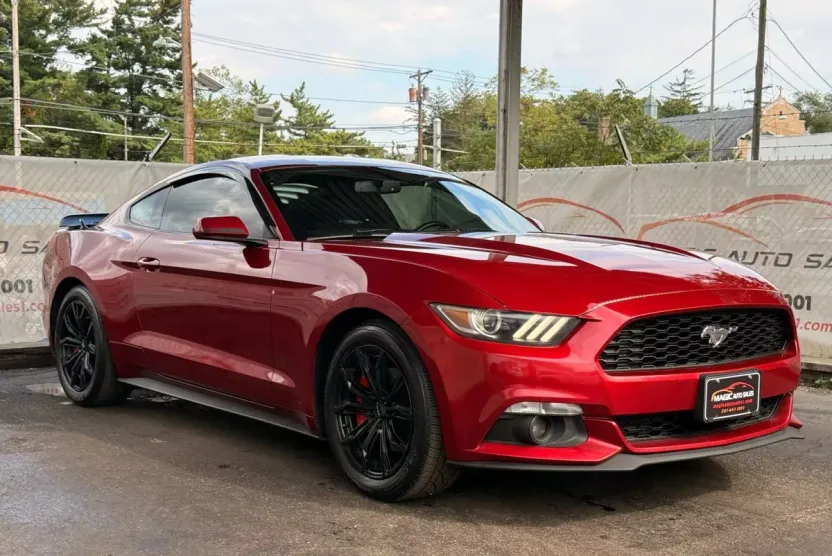 2016 Ford Mustang EcoBoost photo 1