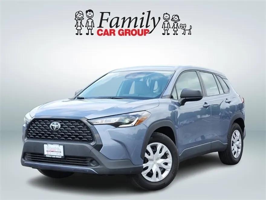 2024 Toyota Corolla Cross L photo 1
