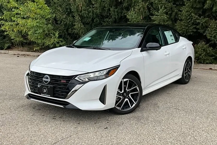 2025 Nissan Sentra SR photo 1