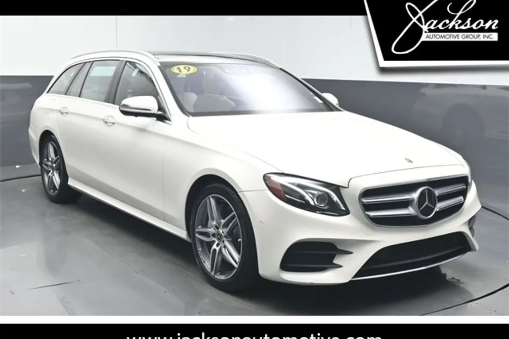 2019 Mercedes Benz E 450 4MATIC Wagon photo 1