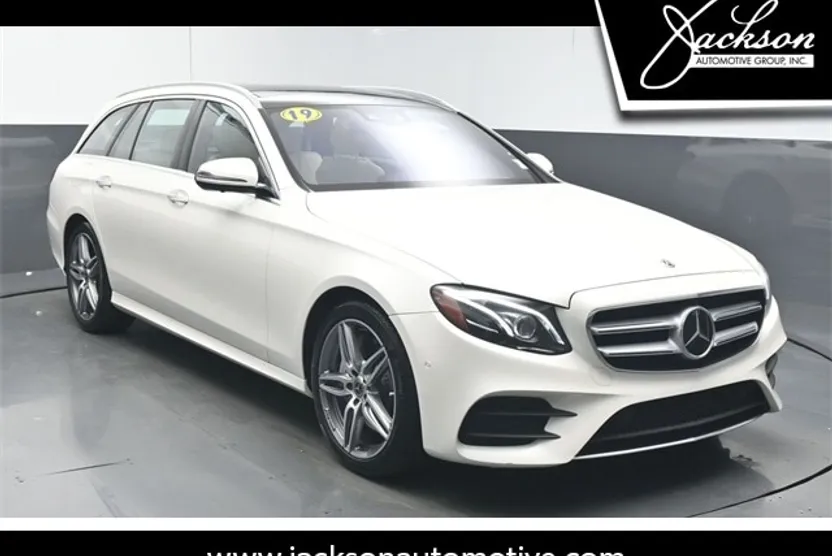 2019 Mercedes Benz E 450 4MATIC Wagon photo 1