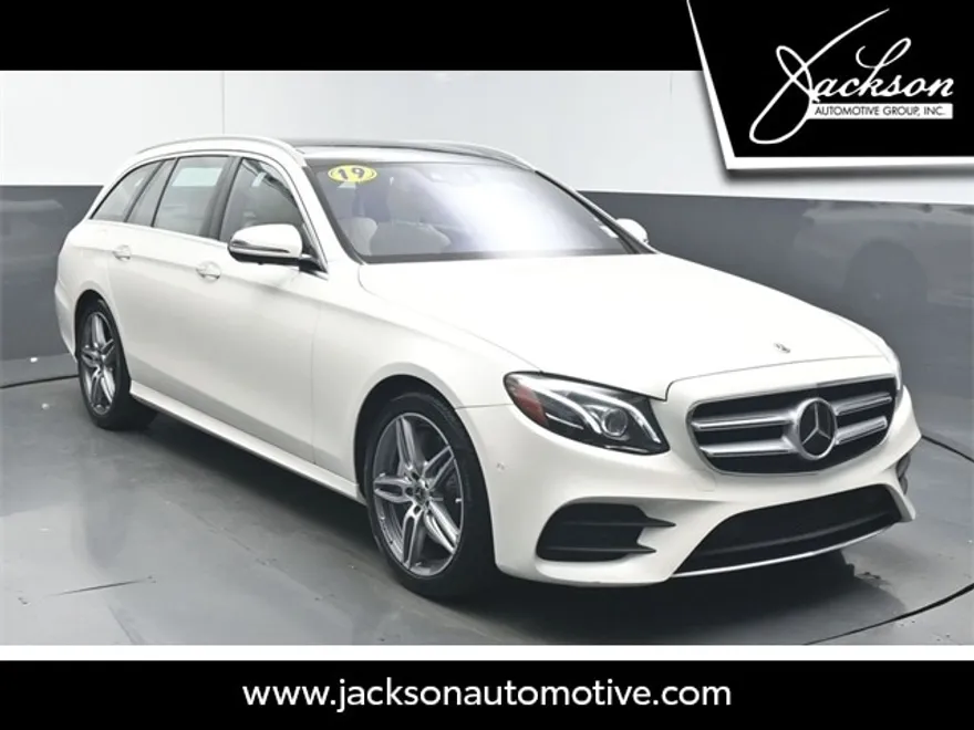 2019 Mercedes Benz E 450 4MATIC Wagon photo 1