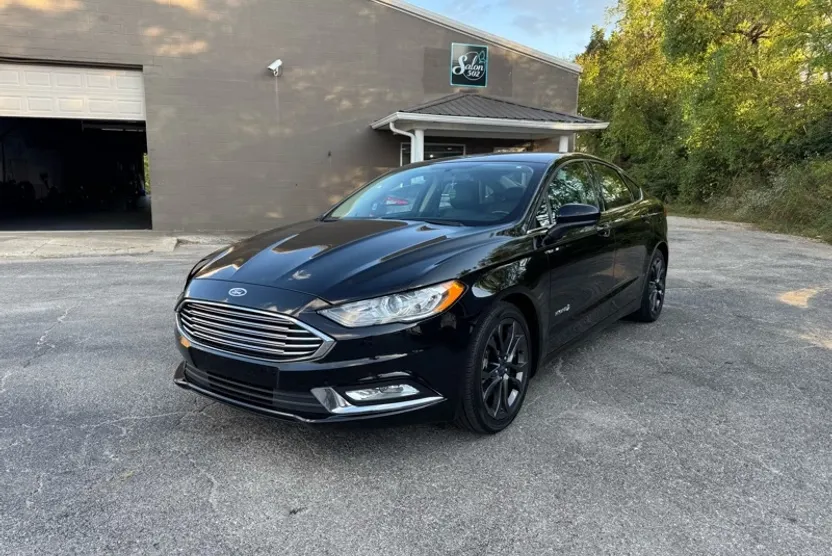 2018 Ford Fusion Hybrid SE photo 1