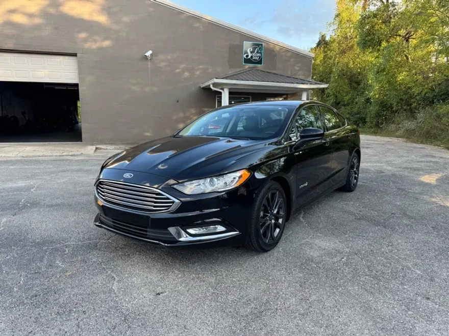 2018 Ford Fusion Hybrid SE photo 1