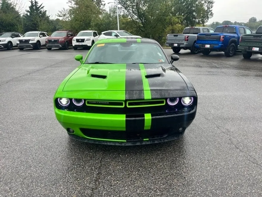 2017 Dodge Challenger GT photo 2
