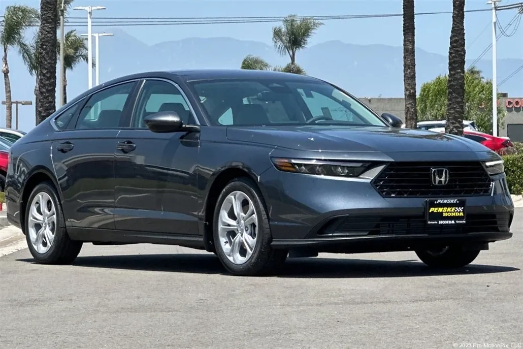2025 Honda Accord 1.5T LX photo 1
