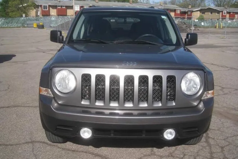 2013 Jeep Patriot Sport photo 1