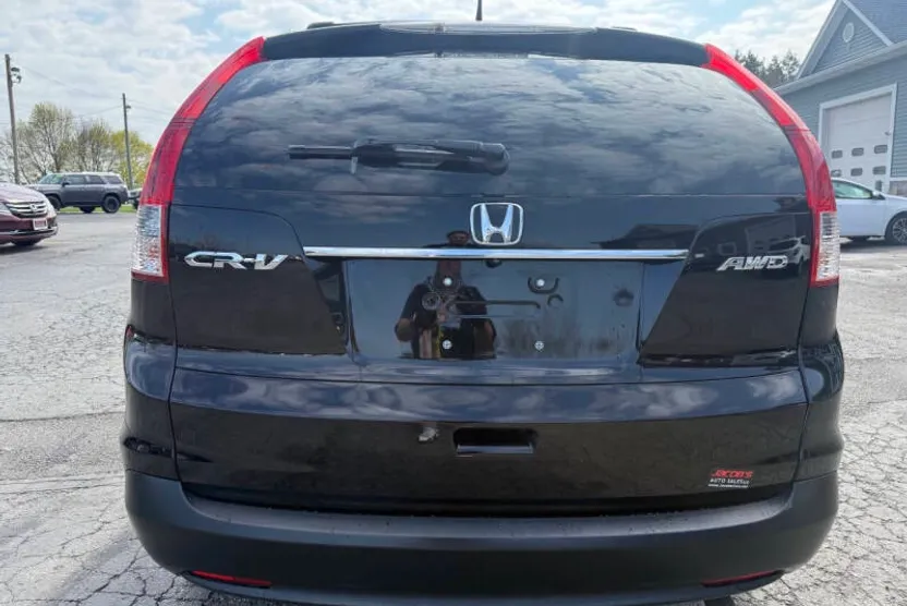 2013 Honda CR-V LX photo 1