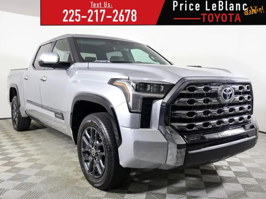 2024 Toyota Tundra Platinum photo 1