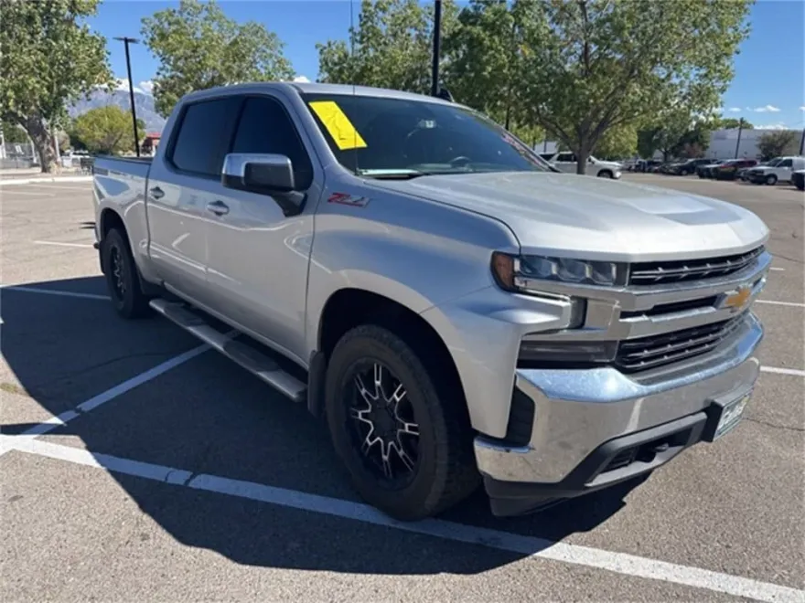 2021 Chevrolet Silverado 1500 LT photo 1